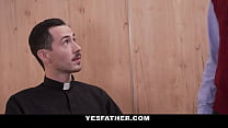 sex священник извращенец жестко трахает парня из католической академии на его столе а неотесанный парень стонет до porn