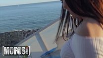 sex грудастая красотка sasha coxx скачет на большом члене у пляжа mofos porn