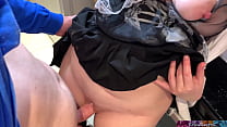 sex 女佣在厨房里拿硬公鸡 porn