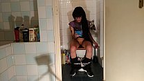 sex сексуальная готическая тинка писает и дрочит во время игры со своим телефоном часть 1 hd porn
