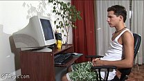 sex ゲイのビデオを見て撫でるストレートボーイ porn