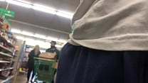 sex она продолжала смотреть на выпуклость члена porn