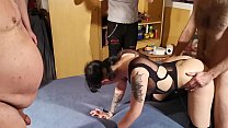 sex арендованная нижняя шлюшка получает огромный кримпай в гэнгбэнге hd porn