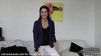 sex 若いスピナーは戻って最後にディルドで彼女の若い猫を詰まらせます porn
