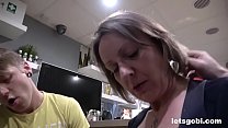 sex 継母は私たちにbiの方法を教えてくれました porn
