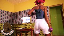 sex セクシーなナイジャの女の子はゲームで彼女の大きなペニスの友人とセックスします porn
