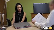sex vip4k очаровательная русская девушка скачет на члене кредитного менеджера в своем офисе porn