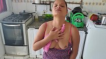 sex горничная предлагает сыну босса за камеру наблюдения porn