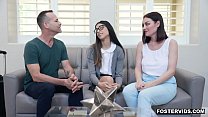 sex хармони уандер обнаружила что ее новый приемный отец изменяет поэтому ее приемная мама решила позволить ей быть porn