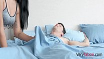 sex stepmomはstepdaughterに性交を懇願します処女継息子 カルメンサンタナ porn