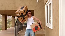 sex 配達人は最高のパッケージを運ぶnextdoorstudioes porn