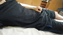 sex совершенно новый молодой парень с шаловливым твердым членом в шортах porn