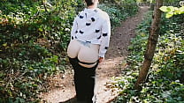 sex толстушки эксгибиционист трется ее киску на открытом воздухе в общественном парке porn
