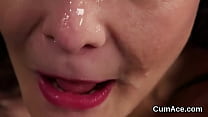 sex необычная модель получает порцию спермы на лицо глотая всю сперму porn