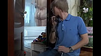 sex сводный сын играет с мамиными трусиками porn