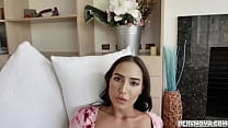 sex счастливый пасынок трахает пальцами свою мачеху desiree dulces милфу кекс porn