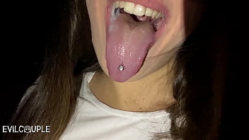 sex パンデミックamateur中の映画館での公開フェラチオ porn
