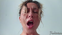 sex потный и интенсивный оргазм сексуальной пары фетиш от пота наездницы красивое агоническое лицо настоящий pov porn