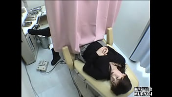 sex 羞恥の内診台診察　26歳の主婦ユウコさん　　婦人科診察のすべてfile02c porn