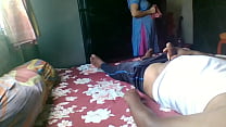 sex ひねりを加えた本物のインドのメイドに点滅 porn