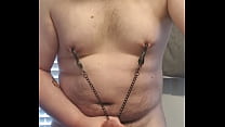 sex fatty трет свой член играя с зажимами для сосков porn