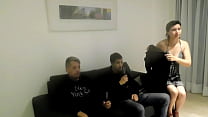 sex моя вакантная сестра трахает сантехников затем трахай мой друга и после вытирания его члена ртом идет поцеловаться porn