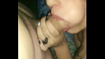 sex эту шлюху трахают в куатро а ты даешь ей молоко в рот porn