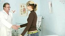sex гинекологическое обследование киски в зеркале докторское исследование крупным планом влагалище шейка матки унижение porn