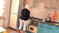 sex милфа раздвигает большую задницу для анального секса с сыном porn