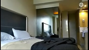 sex この男は私にホテルで良い性交を与えます porn