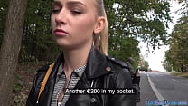 sex вытащил блондинкуевропейку скачет на хуе в видео от первого лица в экшене на улице porn