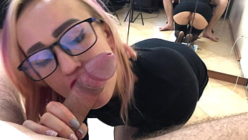 sex pov眼鏡をかけた からのフェラチオ顔にザーメン18yo porn