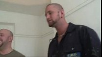 sex アイルランドの電気技師の輪姦 porn