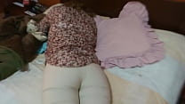 sex мамалатинка приходит с работы очень возбужденная и красуется перед пасынком перед трахом porn
