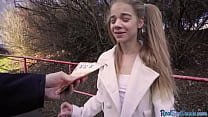 sex 18летней милашке с косичками заплатили за минет и секс в пове porn