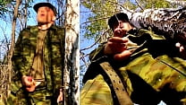 sex русский солдат с большим членом на военном задании в лесу стреляет из своего члена спермой по противникам porn