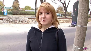 sex застенчивая студенткадевственница заплатила за секс старику после колледжа porn