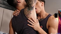 sex nextdoorbuddies дуэт татуированных мышц пожирает друг друга porn