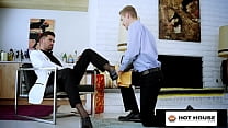 sex крис проклятый долбит его чистильщиком обуви в задницу porn