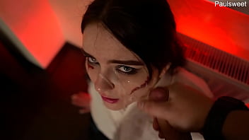 sex парень прошелся своим потным хуем и жопой по лицу малышки porn