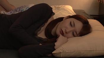 sex httpsbitly3s0ustv 옆에 누나가 있는데도 소리를 끄지 않고 av를 보는 형 그것을 눈치챈 언니는 못 본 척 하려 하지만 사타구니는 그녀의 말을 듣지 않고4부 porn