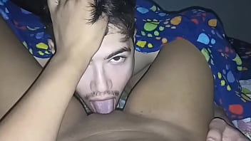 sex 彼女は彼女の膣をお金のために吸わせますこれはあなたの両親があなたに食べ物を買いに行くためのお金を与えあなたが米国からの女性に支払うことになったときに起こります porn