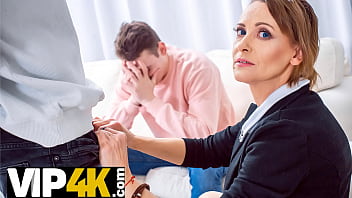 sex тутор4к счастливый ебарь ухитрился оттрахать зрелого репетитора на глазах у своего приятеля porn