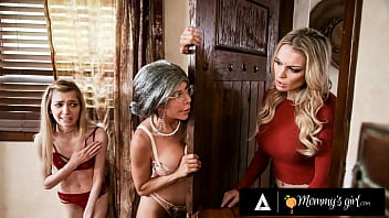sex mommysgirl alexis fawx притворяется старой горничной чтобы тайно трахаться со своей падчерицей porn