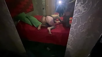 sex крошку с большой задницей трахают в очко porn