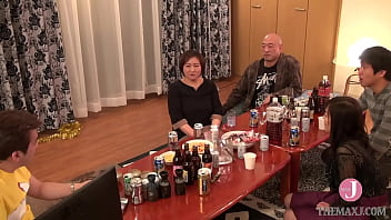 sex 50岁的只有 成熟的离异妇女派对狂欢性爱 第三部分 porn