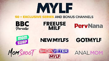 sex mylf горячая милфаблондинка требует чтобы пасынок обращался с ней исключительно особенно когда они одни porn