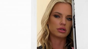 sex похотливая мачеха не смогла совладать с собой и наблюдает как ее падчерица трахается в соседней комнате полный porn