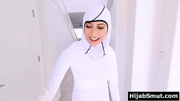 sex персональный тренер растягивает ягодицы мусульманских девушек porn
