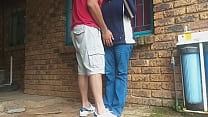 sex マクドナルドから帰ってきた私たちは性交を待つことができなかったので前庭で犯されて彼女の巨大な中出しを食べてしまいました porn